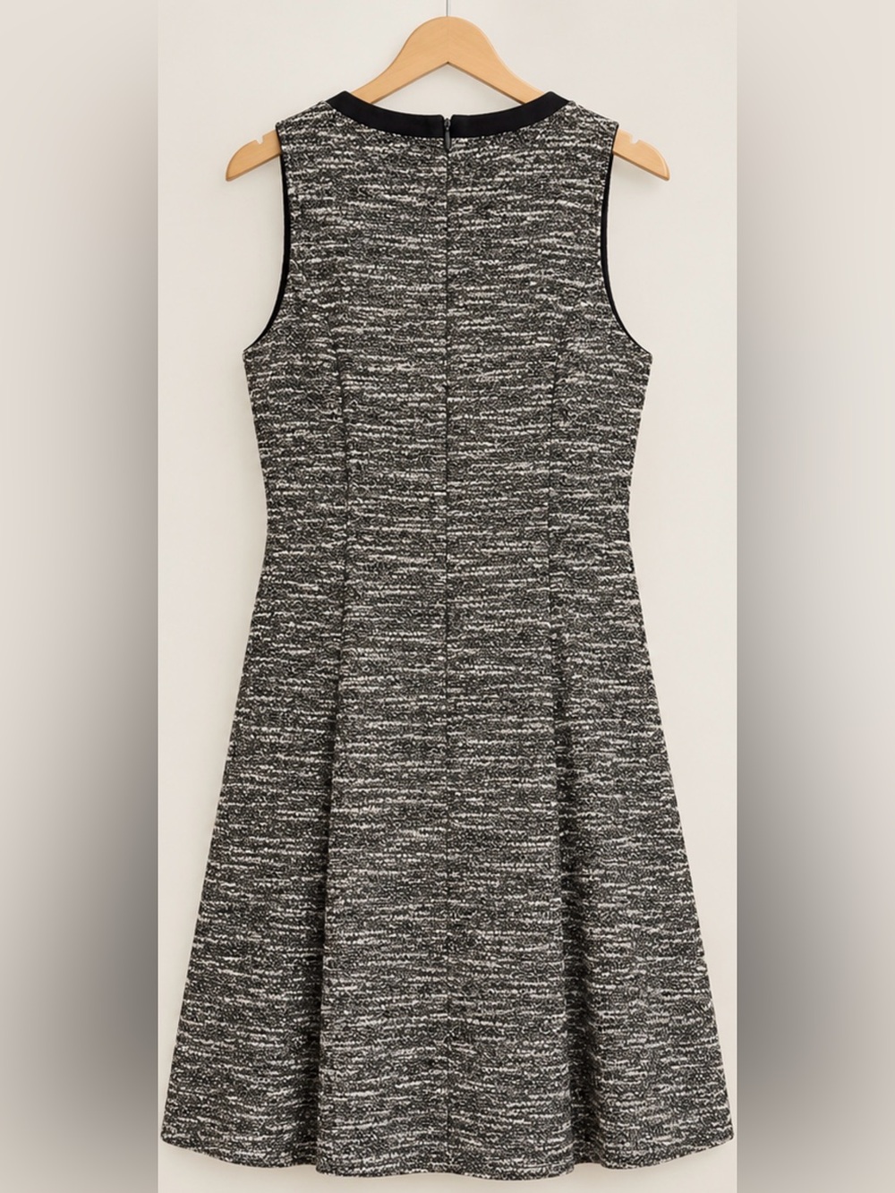 BANANA REPUBLIC black/white Dress with Leather Detail Shoulder/Collar, Size 8. - Picture 2 of 7